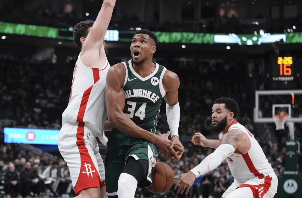 随机公牛关键时刻失误不断,球队憾负对手,实现加入标题.